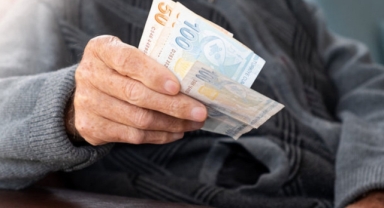 Milyonlarca Emekliyi İlgilendiriyor 5 Bin TL Emekli İkramiyesi Ödeme Tarihleri Belli Oldu!
