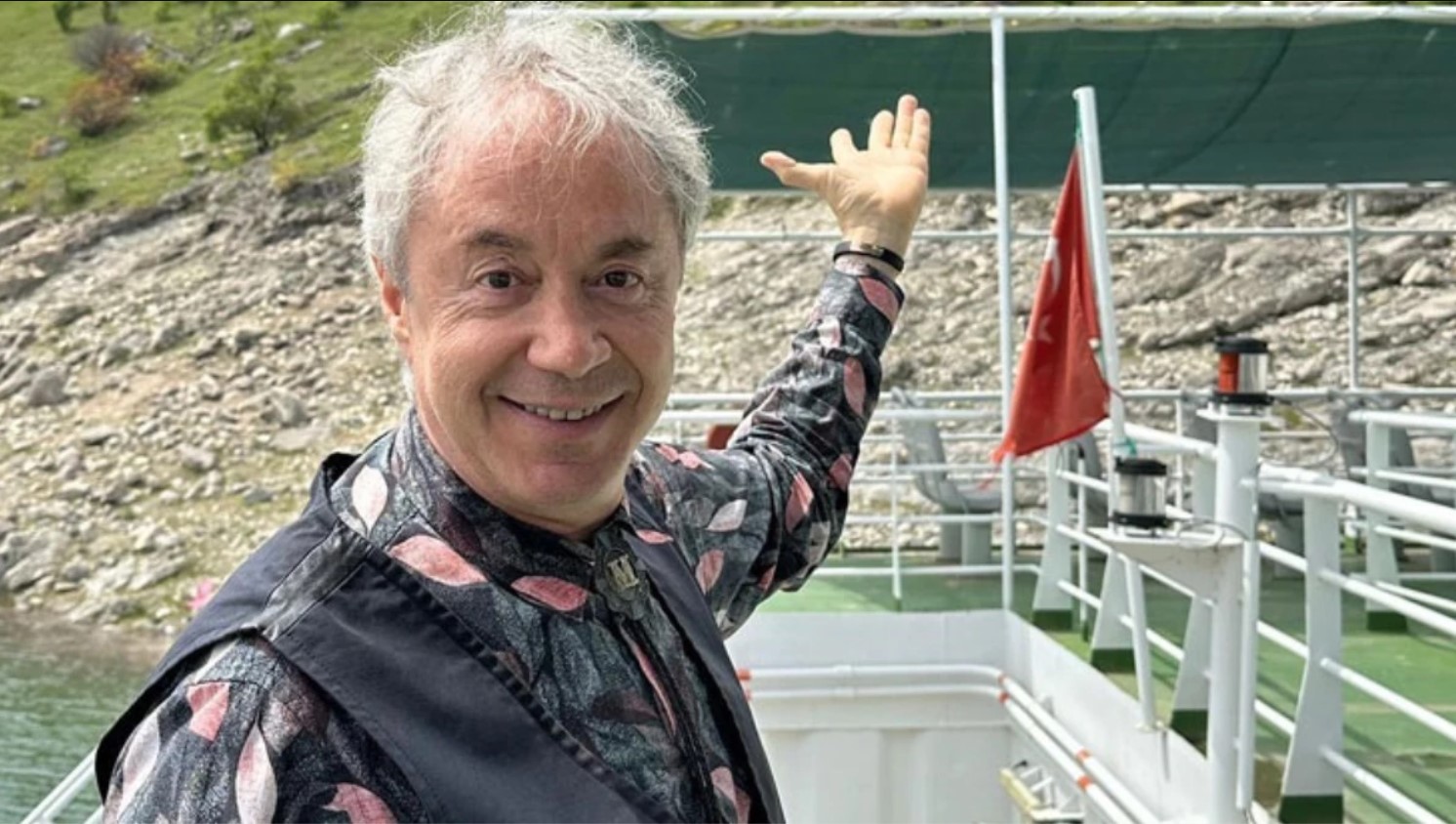 Ünlü Sunucu Metin Uca 62 Yaşında Yaşamını Yitirdi Vasiyeti Ortaya Çıktı