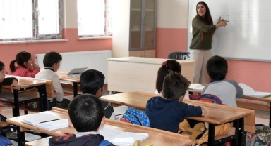 Ara Tatil Bekleyen Öğrencilere Büyük Müjde Geldi Süre Uzatıldı