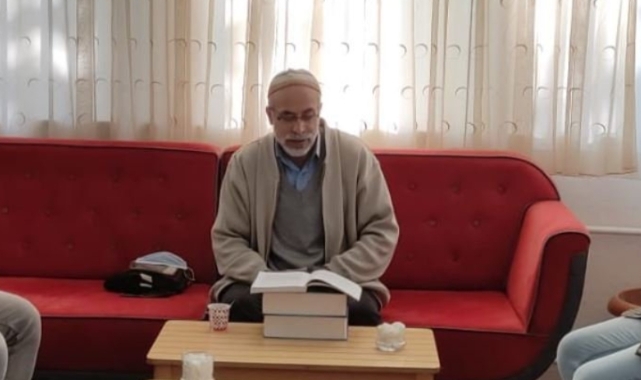 Kayalar Camii imamı Ahmet Gür doktorları hedef gösterdi