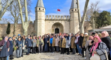 AKHİSAR’DA KÖYLERDE YAŞAYAN KADINLARA ÖZEL ÜCRETSİZ İSTANBUL GEZİSİ