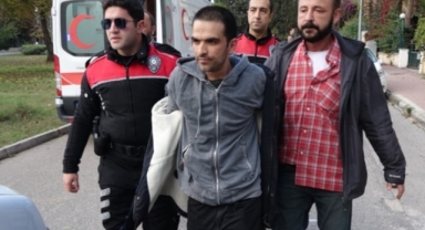 Annesini 13 bıçak darbesiyle öldürmüştü