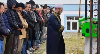 Arkadaşını son yolculuğuna uğurlamaya gelmişti