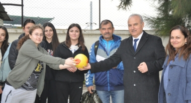 BAŞKAN KIVRAK'TAN ÇİNE BAYAN SPORCULARA ZİYARET