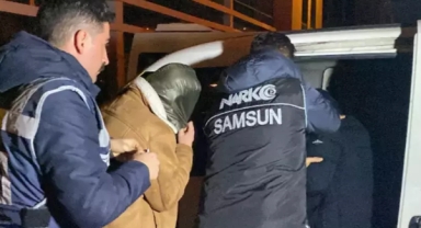 Dışarıdan ev içeriden uyuşturucu imalathanesi