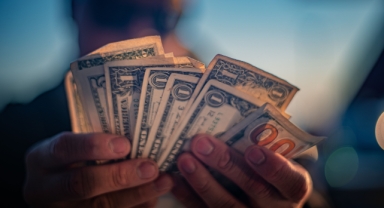 Dolar/TL güne rekorla başladı