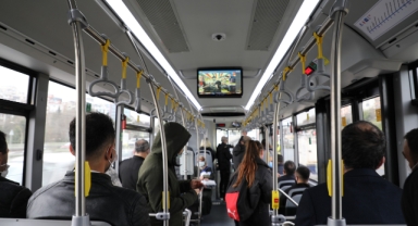 İSTANBUL'DA METROBÜS’TE YOLCU REKORU