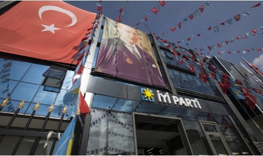 İYİ Parti'de İzmir depremi