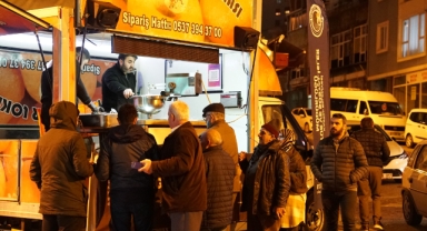 Kartal Belediyesi’nden Kandil Simidi ve Hayır Lokması İkramı