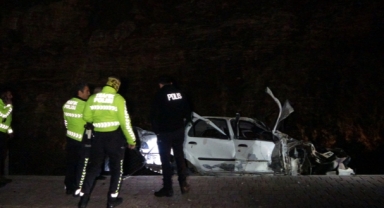 Kazada hamile kadın bebeğiyle hayata tutunamadı