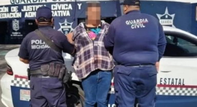 Kız kardeşinin kesik başı ile caddede yürüyen şahıs yakalandı