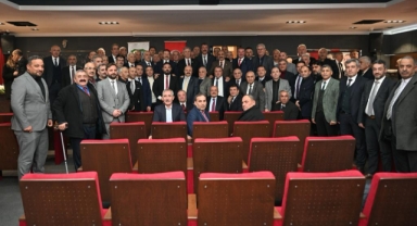 MANSUR YAVAŞ ESNAF ODALARI İLE BİR ARAYA GELDİ “BİZ BÜYÜK BİR AİLEYİZ”