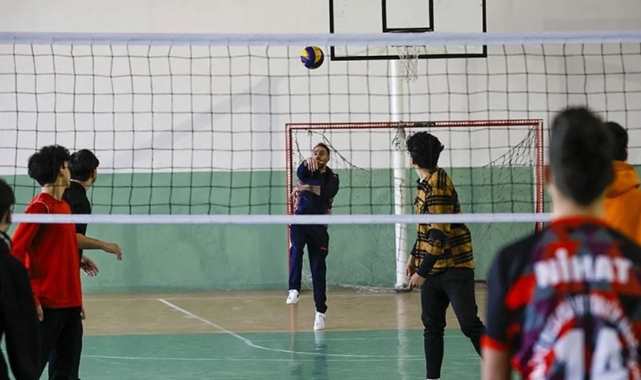 MEB'den lise öğrencilerine spor eğitimi dersi