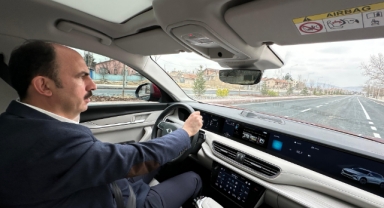 NECMETTİN ERBAKAN CADDESİ’NİN ÜÇÜNCÜ ETABINDA İLK SÜRÜŞÜ KONYA BÜYÜKŞEHİR BAŞKANI ALTAY YAPTI