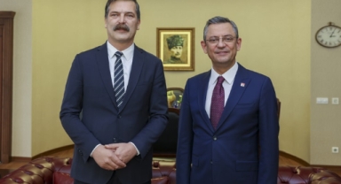 Özel, Erkan Baş CHP'de bir araya geldi