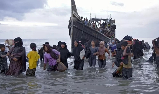 Rohingyalı mülteciler Endonezya'ya ulaştı