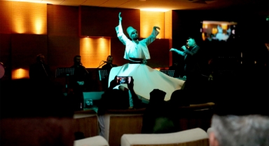 Sakarya Büyükşehir Ziya Taşkent’te tasavvuf tınıları ve semazen ile unutulmaz bir akşam