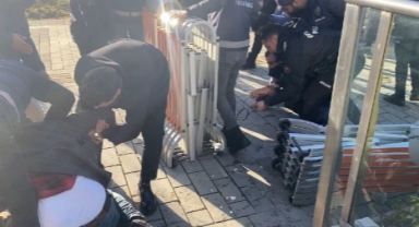 Taksicilerden taşlı-sopalı saldırı