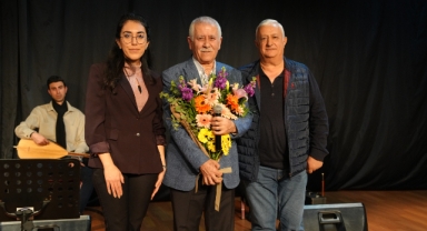 Türk Halk Müziği Sanatçısı Yaşar Sarıkaya Kartal Düzenlenen Konserde Sevenleri ile Buluştu 