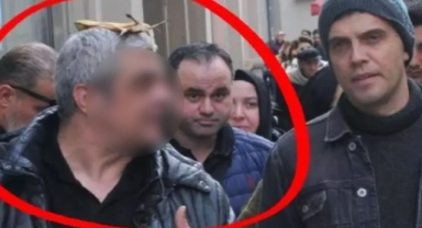 Ünlü oyuncu kafasında muz ile sokak sokak gezdi