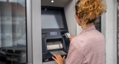 Yenişehir Belediyesi eğitim yardımlarının ilk ödemelerini yatırdı