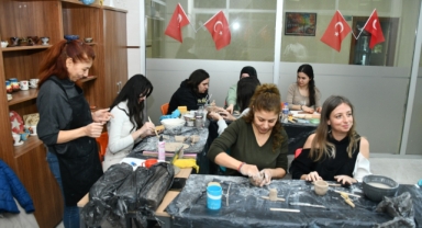 Yenişehirli kadınlar yaratıcılıklarını seramikle buluşturuyor