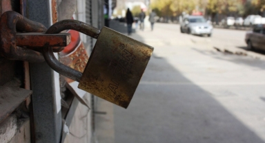 Yüz binden fazla esnaf ve sanatkar kepenk kapattı