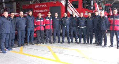 600 kişiyi enkazdan sağ olarak çıkardılar