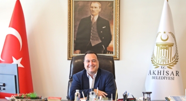 Akhisar Belediye Başkanı Besim Dutlulu, Berat Kandili’ni Kutladı