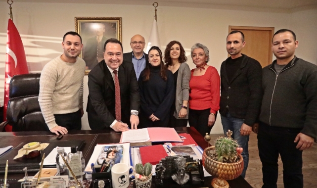 AKHİSAR'DA ROMAN VATANDAŞLARA YÖNELİK ÖNEMLİ İKİ PROJE HAYATA GEÇİYOR