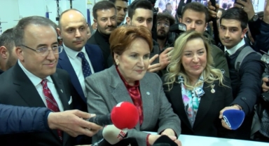 Akşener, Ankara'da esnaf ziyaret etti