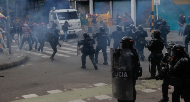 Darbe iddiası Kolombiya'yı karıştırdı