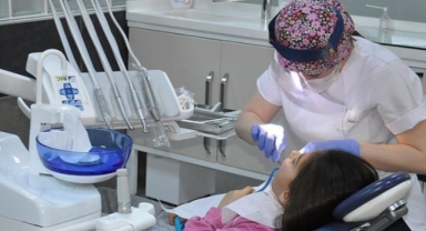 Diplomasız diş hekimleri yakalandı