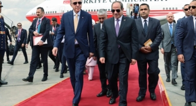 Erdoğan 12 yıl sonra Mısır'da 