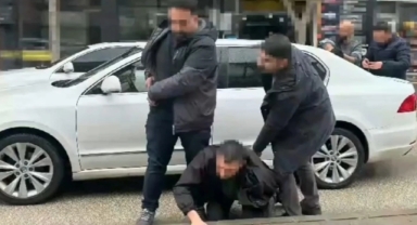 Göçmen kaçakçıları kafeslendi 