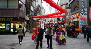 Kartal’da 14 Şubat Temalı Kadın Emeği Pazarı Açıldı