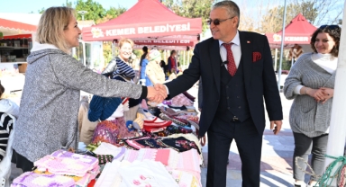 Kemer’de üreten ev hanımları kermesi yapıldı