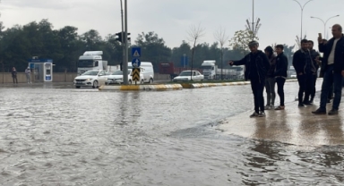 Şanlıurfa'yı sağanak ve dolu vurdu