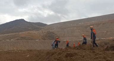 Toprak altında kalan 9 işçi için aramalar devam ediyor