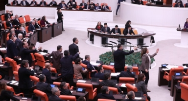 TRT'ye AKP ve MHP kalkan oldu