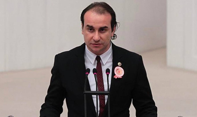 Türkeş'in oğlu MHP'li isimlere yüklendi