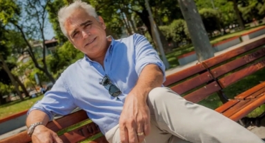 Ünlü oyuncu Tolga Savacı hayatını kaybetti