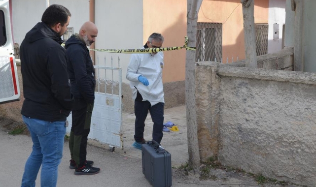 Yalnız adam evde korkunç vaziyette bulundu