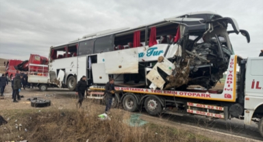 Yozgat'ta kontrolden çıkan yolcu otobüsü devrildi