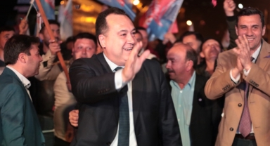 Akhisar Belediye Başkanı Besim Dutlulu ve Ferdi Zeyrek’ten Dağdere Çıkarması