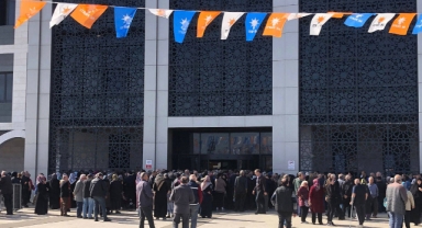 AKP'li belediye başkanı seçim rüşvetine sarıldı