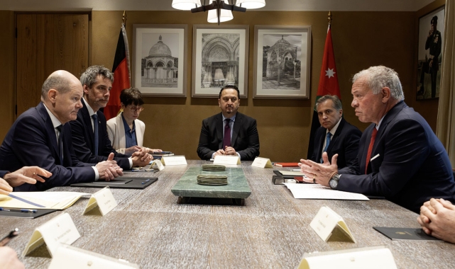 Almanya Başbakanı Ürdün'de