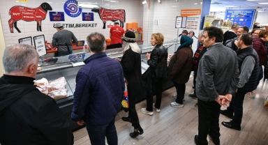 Ankara'da ucuz et kuyruğu