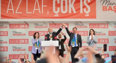 “ANKARA HALKI ŞEFFAF, HESAP VEREBİLİR BELEDİYECİLİĞİ SEVDİ”