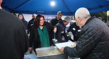 AYDIN BÜYÜKŞEHİR BELEDİYESİ KENTİN BİRÇOK NOKTASINDA İFTAR SOFRALARI KURMAYA DEVAM EDİYOR